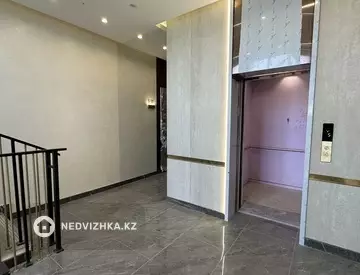 4-комнатная квартира, этаж 5 из 7, 111 м²