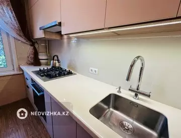 4-комнатная квартира, этаж 4 из 5, 75 м²