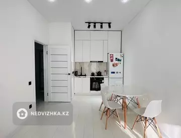 2-комнатная квартира, этаж 8 из 12, 43 м²