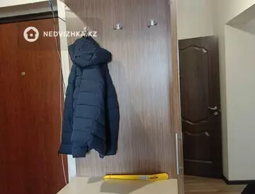 1-комнатная квартира, этаж 13 из 16, 46 м², Посуточно