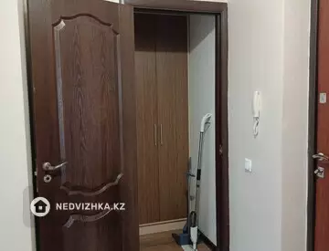 1-комнатная квартира, этаж 13 из 16, 46 м², Посуточно