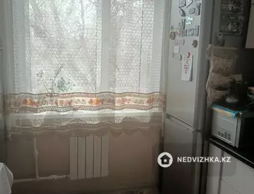 2-комнатная квартира, этаж 3 из 10, 54 м²