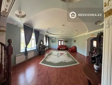 7-комнатный дом, 12 соток, 350 м²