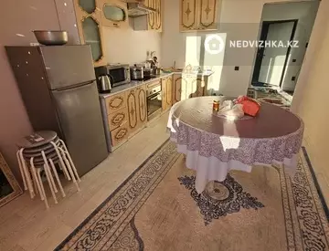 2-комнатная квартира, этаж 4 из 5, 45 м²