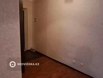 2-комнатная квартира, этаж 4 из 5, 55 м²