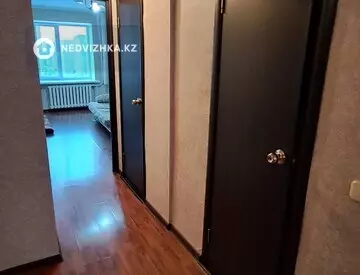 2-комнатная квартира, этаж 4 из 5, 55 м²