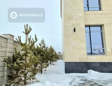 4-комнатная квартира, этаж 2 из 3, 200 м²