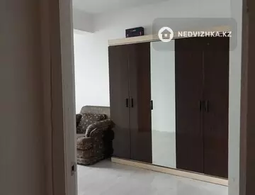 2-комнатная квартира, этаж 2 из 9, 62 м², На длительный срок