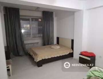 2-комнатная квартира, этаж 2 из 9, 62 м², На длительный срок
