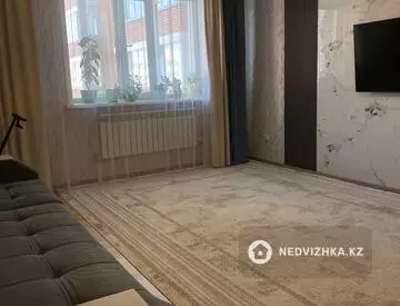 4-комнатная квартира, этаж 4 из 5, 100 м²