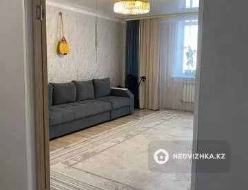4-комнатная квартира, этаж 4 из 5, 100 м²