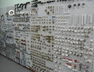 Офис, Магазин и др., этаж 1 из 3, 200 м²