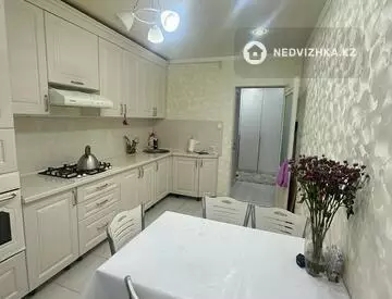 2-комнатная квартира, этаж 4 из 10, 61 м²