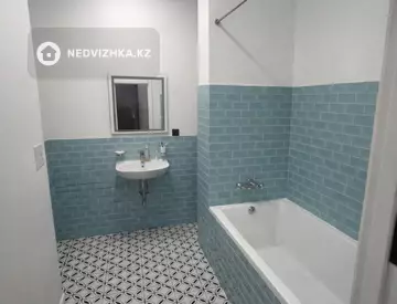 2-комнатная квартира, этаж 5 из 10, 79 м²