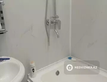 2-комнатная квартира, этаж 4 из 4, 51 м²