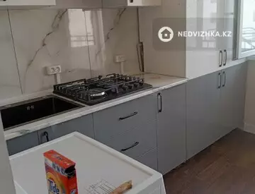 2-комнатная квартира, этаж 4 из 4, 51 м²