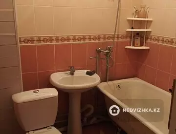 1-комнатная квартира, этаж 2 из 5, 39 м², Посуточно