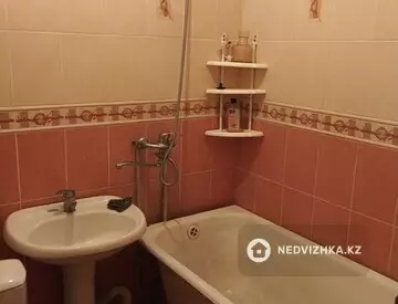 1-комнатная квартира, этаж 2 из 5, 39 м², Посуточно