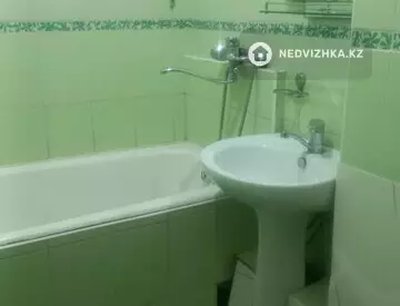 2-комнатная квартира, этаж 2 из 5, 60 м², На длительный срок