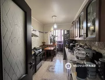 2-комнатная квартира, этаж 4 из 5, 55 м²