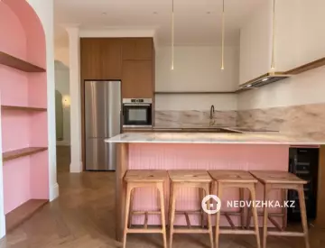 3-комнатная квартира, этаж 2 из 3, 123 м²