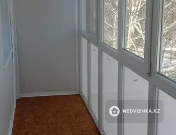 1-комнатная квартира, этаж 3 из 9, 42 м²