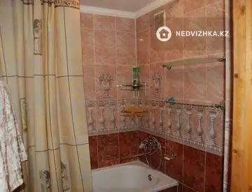 2-комнатная квартира, этаж 3 из 3, 43 м², Посуточно