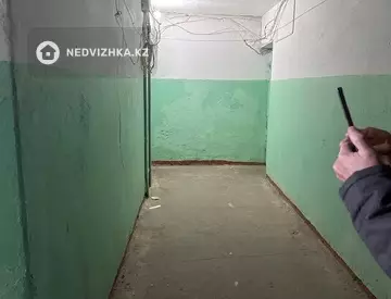 1-комнатная квартира, этаж 3 из 5, 13 м²