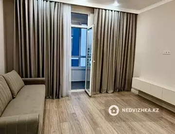 2-комнатная квартира, этаж 19 из 22, 54 м², На длительный срок