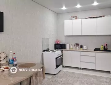 2-комнатная квартира, этаж 8 из 12, 46 м²