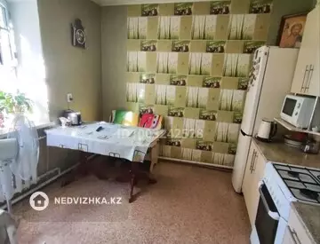 3-комнатная квартира, этаж 1 из 2, 76 м²