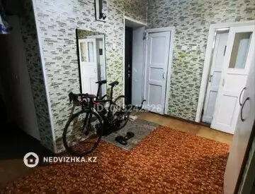 3-комнатная квартира, этаж 1 из 2, 76 м²