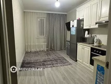 1-комнатная квартира, этаж 19 из 22, 38 м²