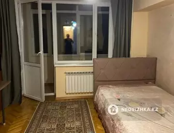 3-комнатная квартира, этаж 4 из 8, 100 м², На длительный срок