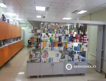 Офис, Магазин и др., этаж 1 из 3, 63 м²