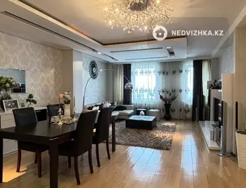 4-комнатная квартира, этаж 5 из 14, 155 м²