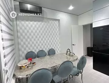 3-комнатная квартира, этаж 14 из 18, 90 м²