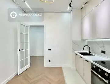 3-комнатная квартира, этаж 2 из 9, 90 м²