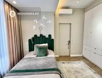 4-комнатная квартира, этаж 4 из 14, 122 м²
