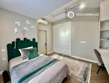 4-комнатная квартира, этаж 4 из 14, 122 м²