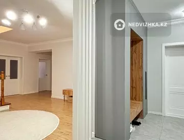 5-комнатный таунхаус, 6 соток, 350 м²