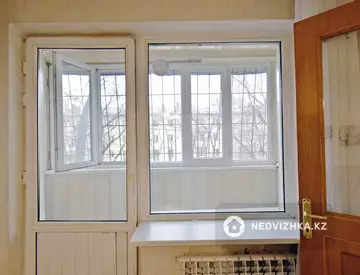 3-комнатная квартира, этаж 2 из 4, 62 м²