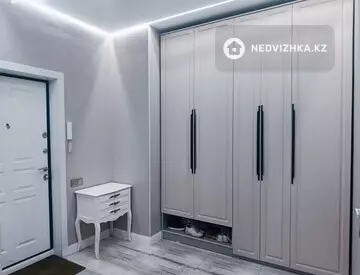 3-комнатная квартира, этаж 1 из 20, 100 м²