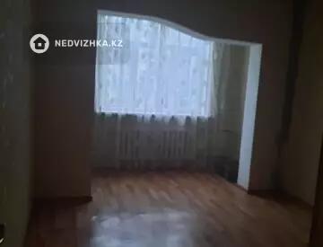 3-комнатная квартира, этаж 2 из 5, 60 м², На длительный срок