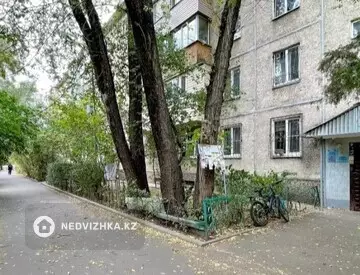 2-комнатная квартира, этаж 3 из 5, 43 м²