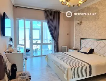 3-комнатная квартира, этаж 42 из 43, 133 м²