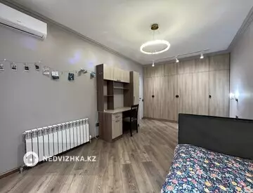 3-комнатная квартира, этаж 2 из 16, 81 м²