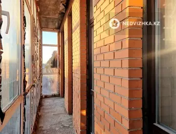 4-комнатная квартира, этаж 5 из 5, 162 м²