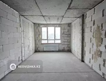 2-комнатная квартира, этаж 4 из 15, 60 м²