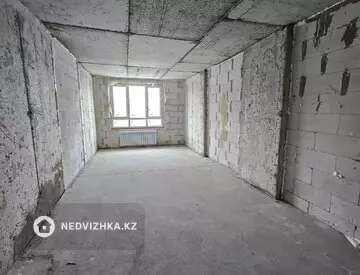 2-комнатная квартира, этаж 4 из 15, 60 м²